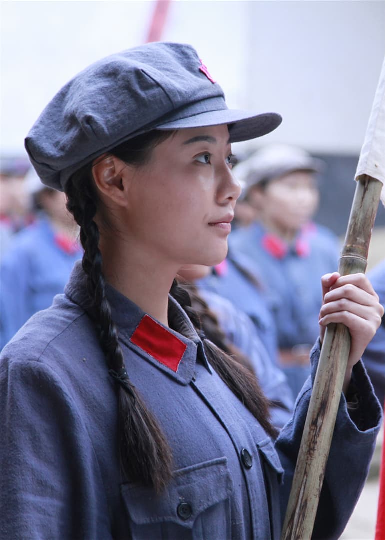 巴山女红军海报